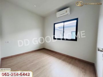 Twin house, Britannia Village, Kookot Station, Pathum Thani, near BTS Kookot