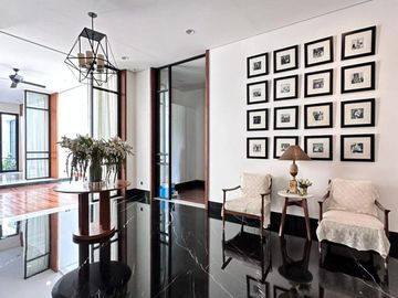 RUMAH MEWAH dgn BASEMENT, CARPORT LUAS di PERMATA HIJAU, JAKSEL