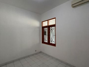 Rumah second siap huni  di Bintara Bekasi Barat