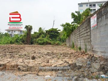 ที่ดินเปล่า ซอยรามอินทรา 65 แยก 27 เนื้อที่ 76 ตรว. ใกล้เพลินนารี่มอลล์ ถนนรามอินทรา แขวงจรเข้บัว เขตบางกะปิ กรุงเทพมหานคร