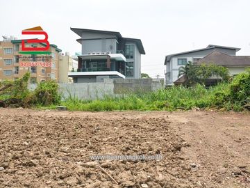 ที่ดินเปล่า ซอยรามอินทรา 65 แยก 27 เนื้อที่ 76 ตรว. ใกล้เพลินนารี่มอลล์ ถนนรามอินทรา แขวงจรเข้บัว เขตบางกะปิ กรุงเทพมหานคร