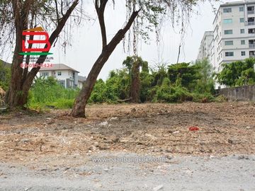ที่ดินเปล่า ซอยรามอินทรา 65 แยก 27 เนื้อที่ 76 ตรว. ใกล้เพลินนารี่มอลล์ ถนนรามอินทรา แขวงจรเข้บัว เขตบางกะปิ กรุงเทพมหานคร