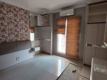 Rumah Puri Galaxy Mewah 2 Lantai Dekat Araya MERR Kertajaya Siap Huni SHM