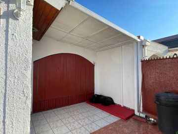Casa a Pasos de Metro Las Parcelas, Maipu