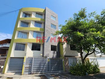 Venta De Exclusivo Departamento De 92 M² En Urb. Alameda Del Golf - Primer Piso Con Cochera - $140,000