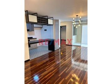 Venta De Exclusivo Departamento De 92 M² En Urb. Alameda Del Golf - Primer Piso Con Cochera - $140,000