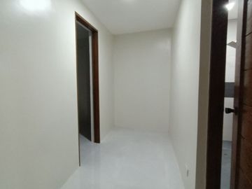 5br House for sale in Laguna Bel Air 2 with 2 Car Garage