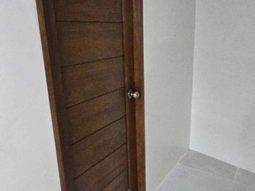 5br House for sale in Laguna Bel Air 2 with 2 Car Garage