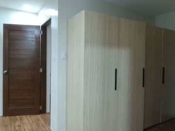 5br House for sale in Laguna Bel Air 2 with 2 Car Garage