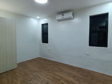 5br House for sale in Laguna Bel Air 2 with 2 Car Garage