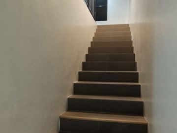 5br House for sale in Laguna Bel Air 2 with 2 Car Garage