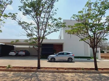 CASA EN VENTA, UN SOLO NIVEL, FRACC LA ESCONDIDA, 4 RECAMARAS, TUXTLA GUTIERREZ, CHIAPAS