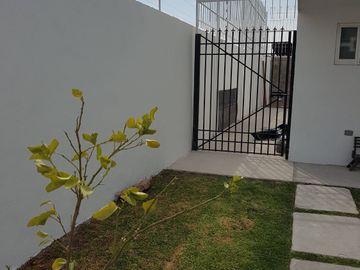 VENTA CASA SONTERRA CON EXCEDENTE