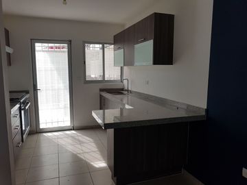 VENTA CASA SONTERRA CON EXCEDENTE