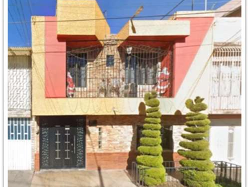 VENTA DE CASA EN IMPLORACION, BENITO JUAREZ, CD. NEZAHUALCOYOTL. EDOMEX. NO CREDITOS.