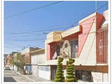 VENTA DE CASA EN IMPLORACION, BENITO JUAREZ, CD. NEZAHUALCOYOTL. EDOMEX. NO CREDITOS.