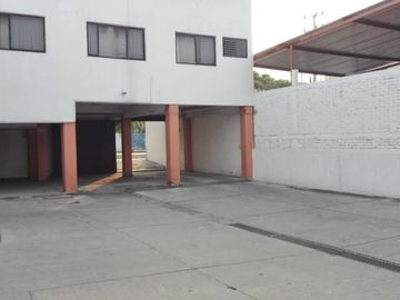SE RENTA EDIFICIO