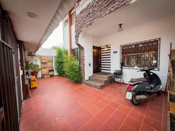 SE VENDE ESPECTACULAR CASA RESIDENCIAL Y COMERCIAL