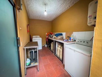 SE VENDE ESPECTACULAR CASA RESIDENCIAL Y COMERCIAL