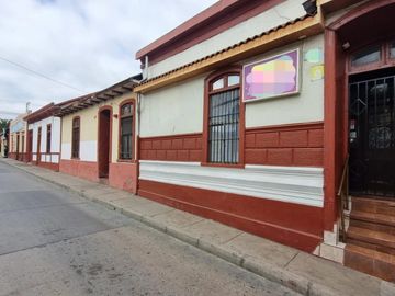 Se Vende Hostal en Centro de la Serena.