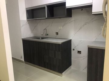 SE VENDE LINDO DEPARTAMENTO DUPLEX, MODERNO EDIFICIO – CERCADO DE LIMA