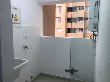 SE VENDE LINDO DEPARTAMENTO DUPLEX, MODERNO EDIFICIO – CERCADO DE LIMA