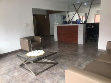 SE VENDE LINDO DEPARTAMENTO DUPLEX, MODERNO EDIFICIO – CERCADO DE LIMA
