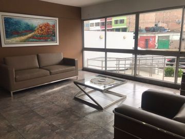 SE VENDE LINDO DEPARTAMENTO DUPLEX, MODERNO EDIFICIO – CERCADO DE LIMA