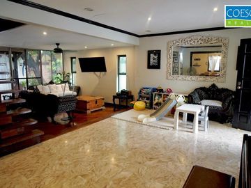 Nice 3 bedroom Alabang Hills House For Sale near Skyway, Alabang Town Center and Filinvest City