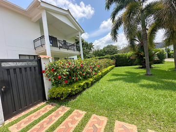 impecable casa campestre en la vereda vanguardia