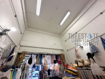 Prime 2.5 Storey Shop House 2 units on 47 Sq.wah in Sri Phum the heart of old city for Sale