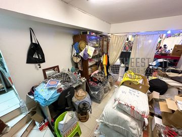 Prime 2.5 Storey Shop House 2 units on 47 Sq.wah in Sri Phum the heart of old city for Sale