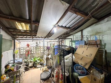 Prime 2.5 Storey Shop House 2 units on 47 Sq.wah in Sri Phum the heart of old city for Sale