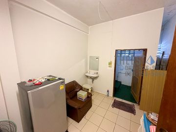 Prime 2.5 Storey Shop House 2 units on 47 Sq.wah in Sri Phum the heart of old city for Sale
