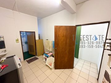 Prime 2.5 Storey Shop House 2 units on 47 Sq.wah in Sri Phum the heart of old city for Sale