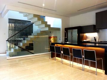 Dijual Rumah Jalan Taman Kencana Permai Pondok Indah Jakarta Selatan Unit Brand New Tropical Modern Mewah Bagus Strategis