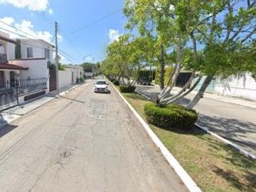 VENTA DE CASA EN AV 2000, FRACCIORAMA, SAN FRANCISCO DE CAMPECHE. CAMPECHE. NO CREDITOS.