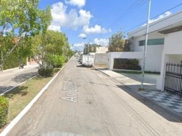 VENTA DE CASA EN AV 2000, FRACCIORAMA, SAN FRANCISCO DE CAMPECHE. CAMPECHE. NO CREDITOS.