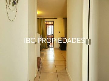 CASA A LA VENTA EN LOS ANDES VILLA EL PORTÓN