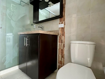Extraordinaria casa en Conjunto Residencial con piscina en la Avenida Sur. Homecenter. Pereira.
