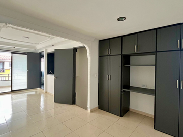 Extraordinaria casa en Conjunto Residencial con piscina en la Avenida Sur. Homecenter. Pereira.