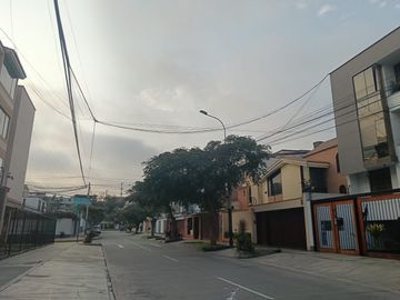 VENTA CASA COMO TERRENO URB HIGUERETA