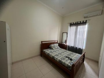 Disewakan Cepat Rumah 2 Lt, Bagus, Row 2 Mbl, Kopyor Kelapa Gading