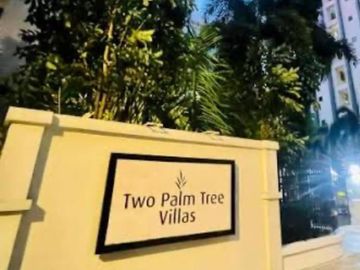 Two Bedroom unit w/ Parking at Palmtree Two Villas