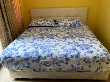 Two Bedroom unit w/ Parking at Palmtree Two Villas