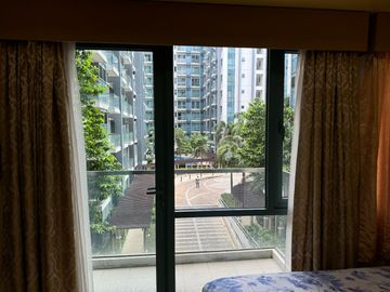 Two Bedroom unit w/ Parking at Palmtree Two Villas