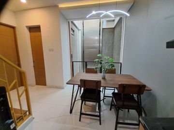 Rumah Jl.Raya Pejaten,Baru 3 LANTAI Mewah Murah Pasar Minggu Jaksel Kota Jakarta Selatan Jual Dijual