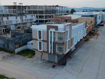 Alibaba Commercial Center Shophouse - Solution for All Businesses in Batu Aji