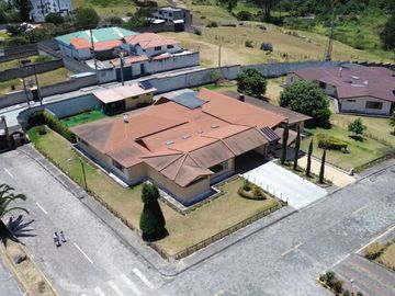 CASA EN VENTA, EN EL VALLE DE LOS CHILLOS SECTOR FAJARDO, CONJUNTO JERICÓ 🏡