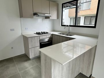 ESTRENE CASA EN EL CONJUNTO CERRADO EL RETIRO SECTOR LA FLORIDA, MANIZALES